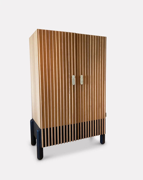 Alia Oak Bar